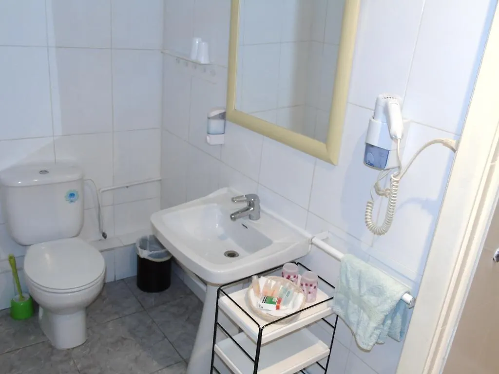 Hostal Aribau Barcellona Affittacamere