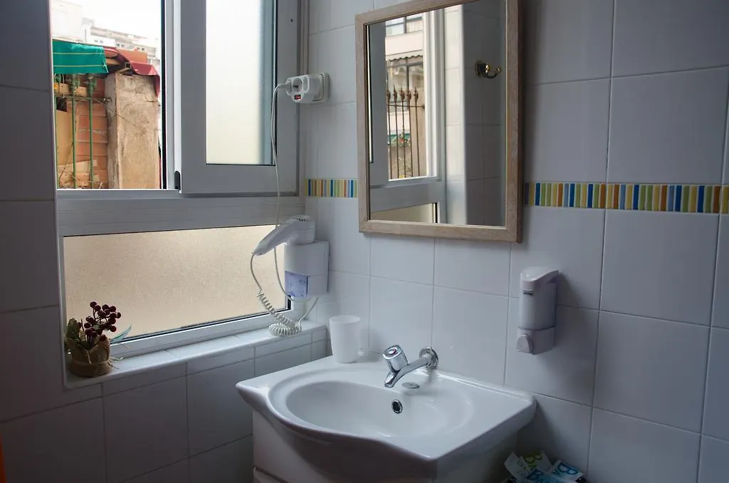 Hostal Aribau Barcellona 0*,