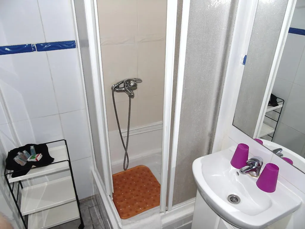 Hostal Aribau Barcelona Guest house